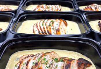 Garlic Butter Chicken with Cauliflower Creamed Corn